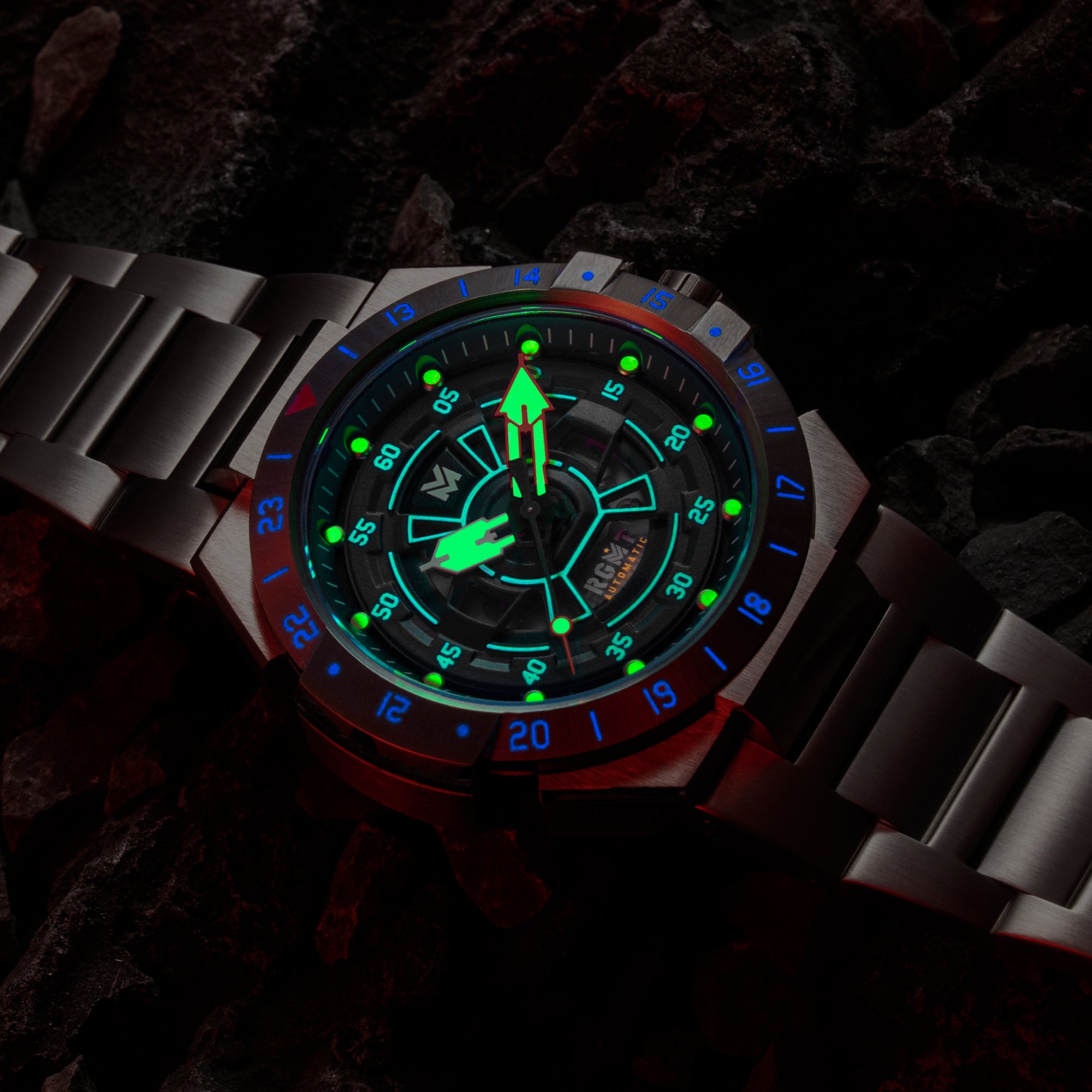 Comsat Black